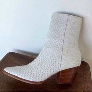 MATISSE CATY ANKLE BOOT Size 6
